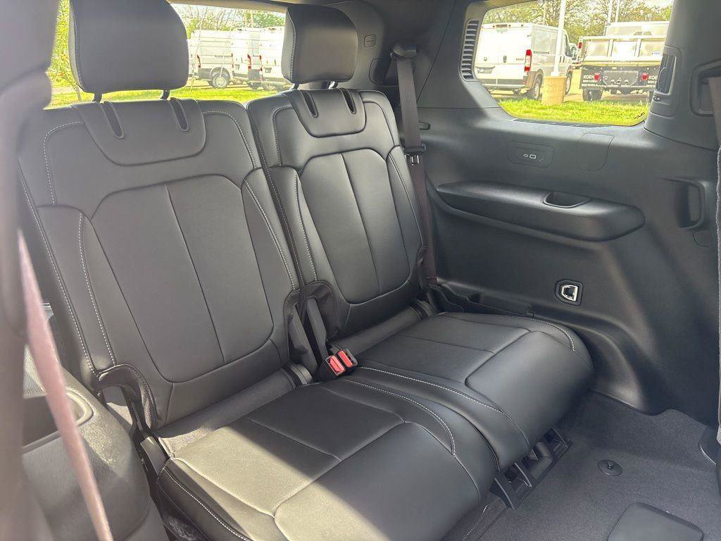 New 2026 Jeep Grand Cherokee L Limited AWD/4WD image 14