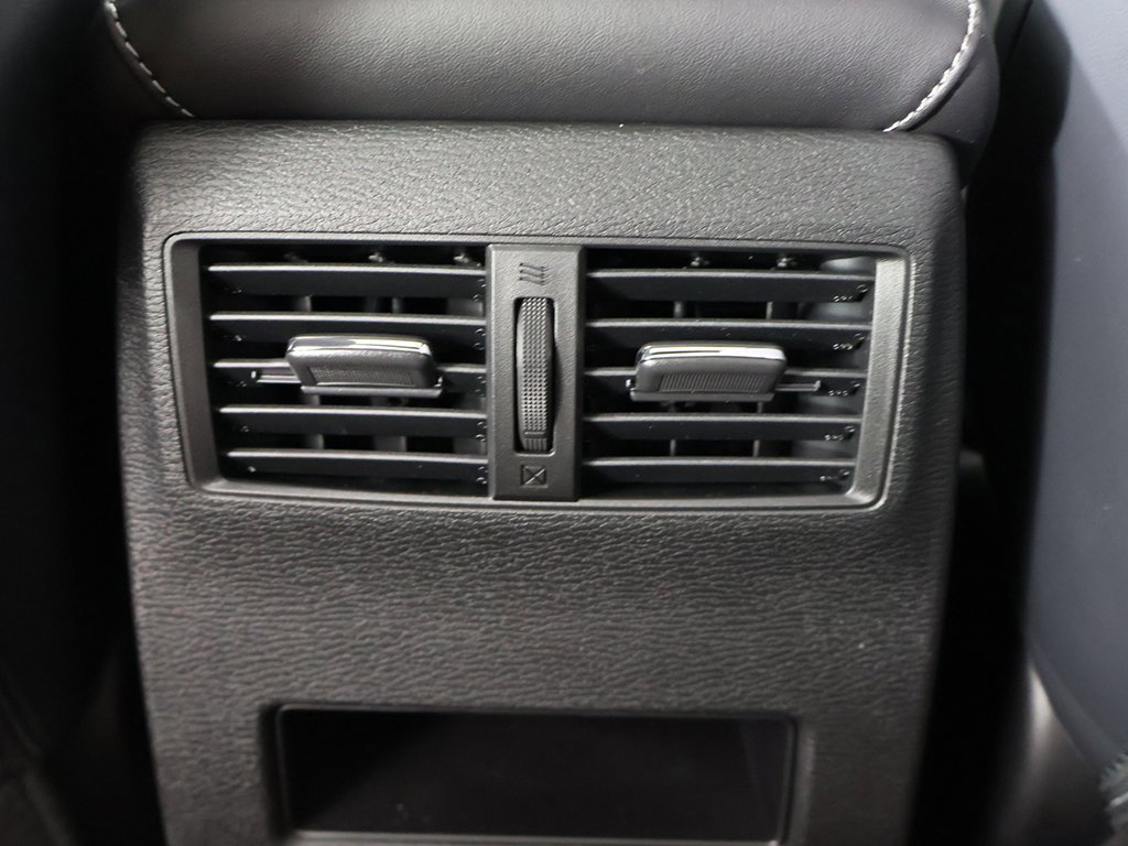 New 2025 Mitsubishi Outlander SE image 56