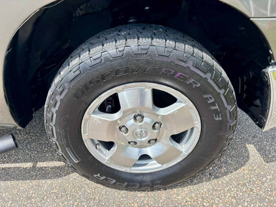 Used 2012 Toyota Tundra 4x4 Double Cab w/ TRD Off-Road Pkg image 33
