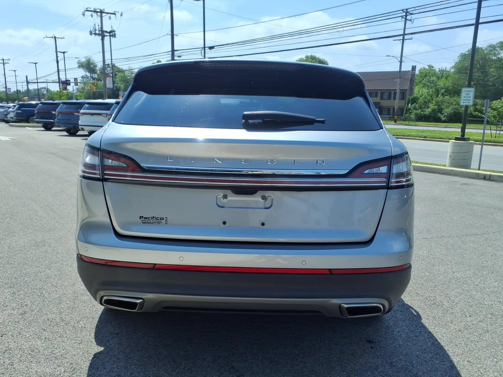 Certified 2022 Lincoln Nautilus Reserve AWD/4WD image 3