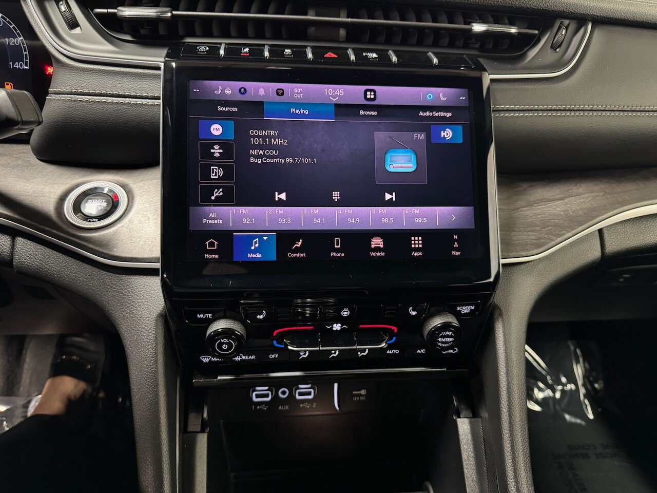 Used 2025 Jeep Grand Cherokee L Limited w/ Trailer Tow Package AWD/4WD image 19