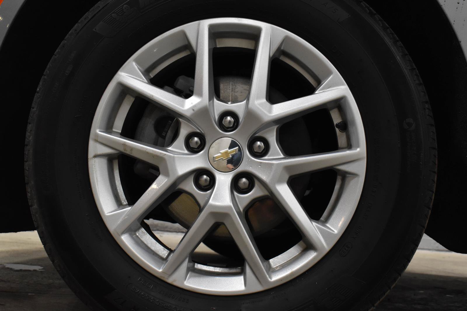 Used 2023 Chevrolet Equinox LT image 30