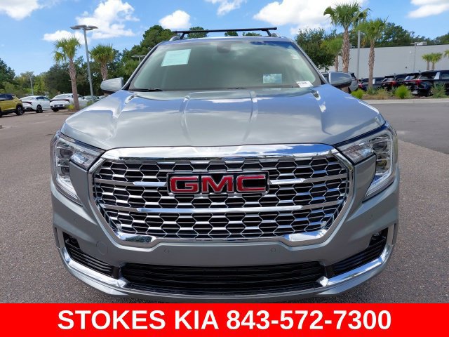 Used 2023 GMC Terrain Denali AWD/4WD image 2