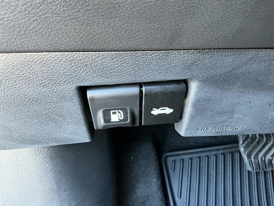 Certified 2025 Nissan Kicks Play S FWD image 14