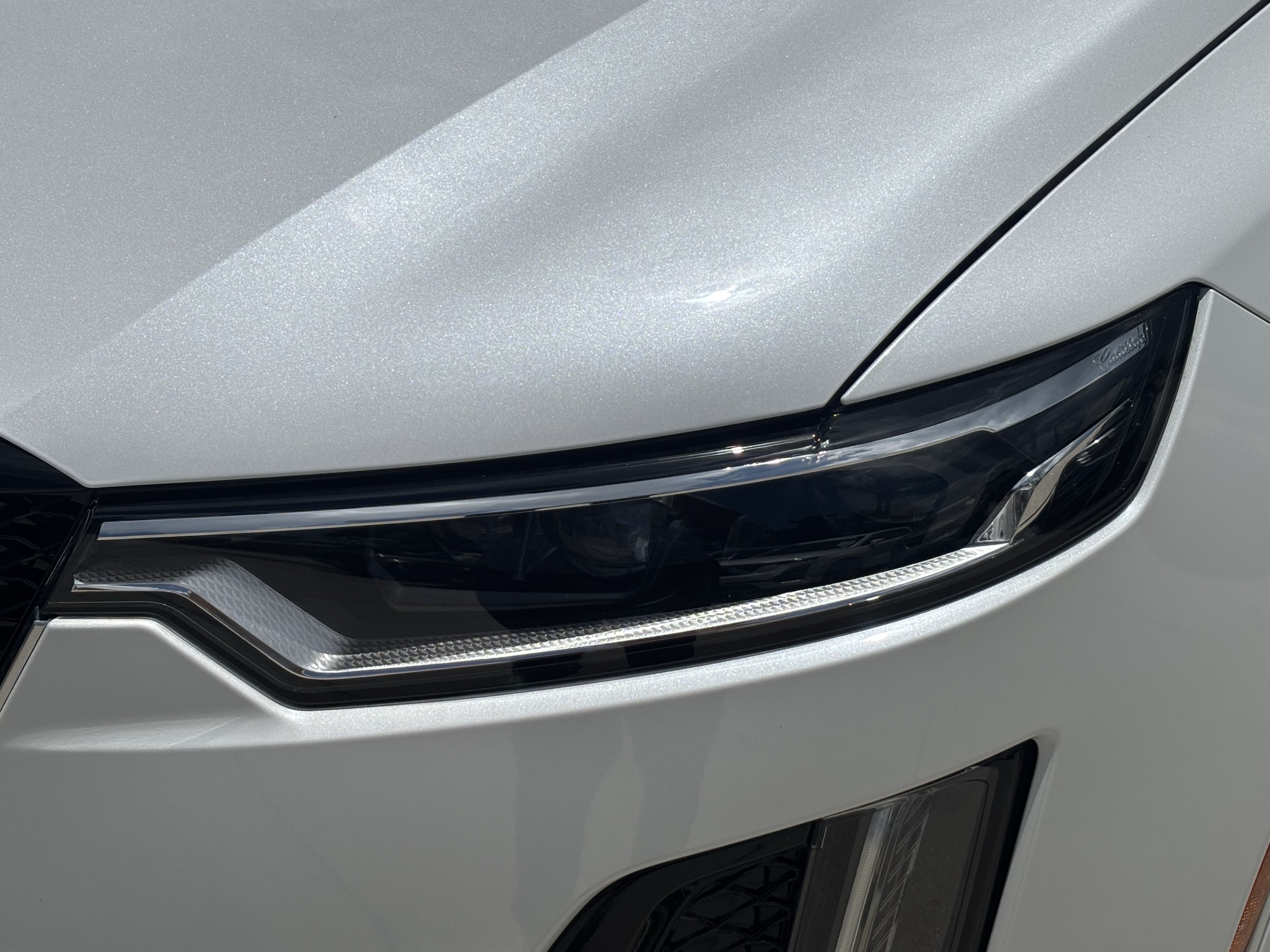 Certified 2023 Cadillac XT6 Sport w/ Platinum Package AWD/4WD image 9