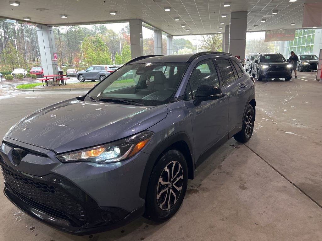 Used 2025 Toyota Corolla Cross AWD Hybrid image 3