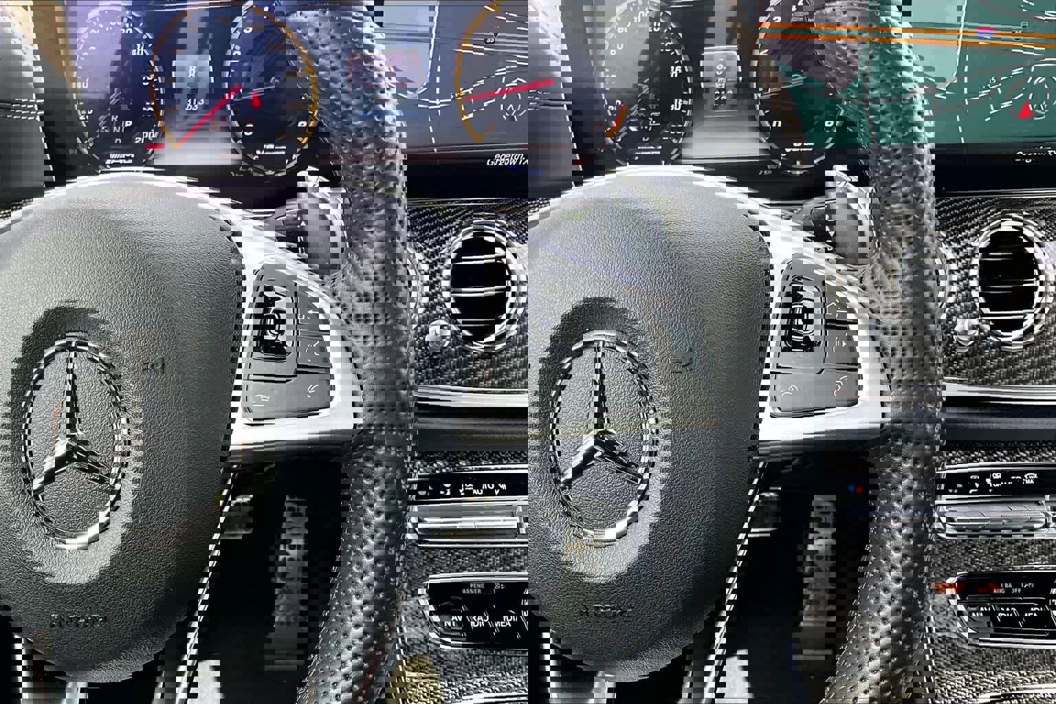 Used 2018 Mercedes-Benz E 63 AMG S image 25