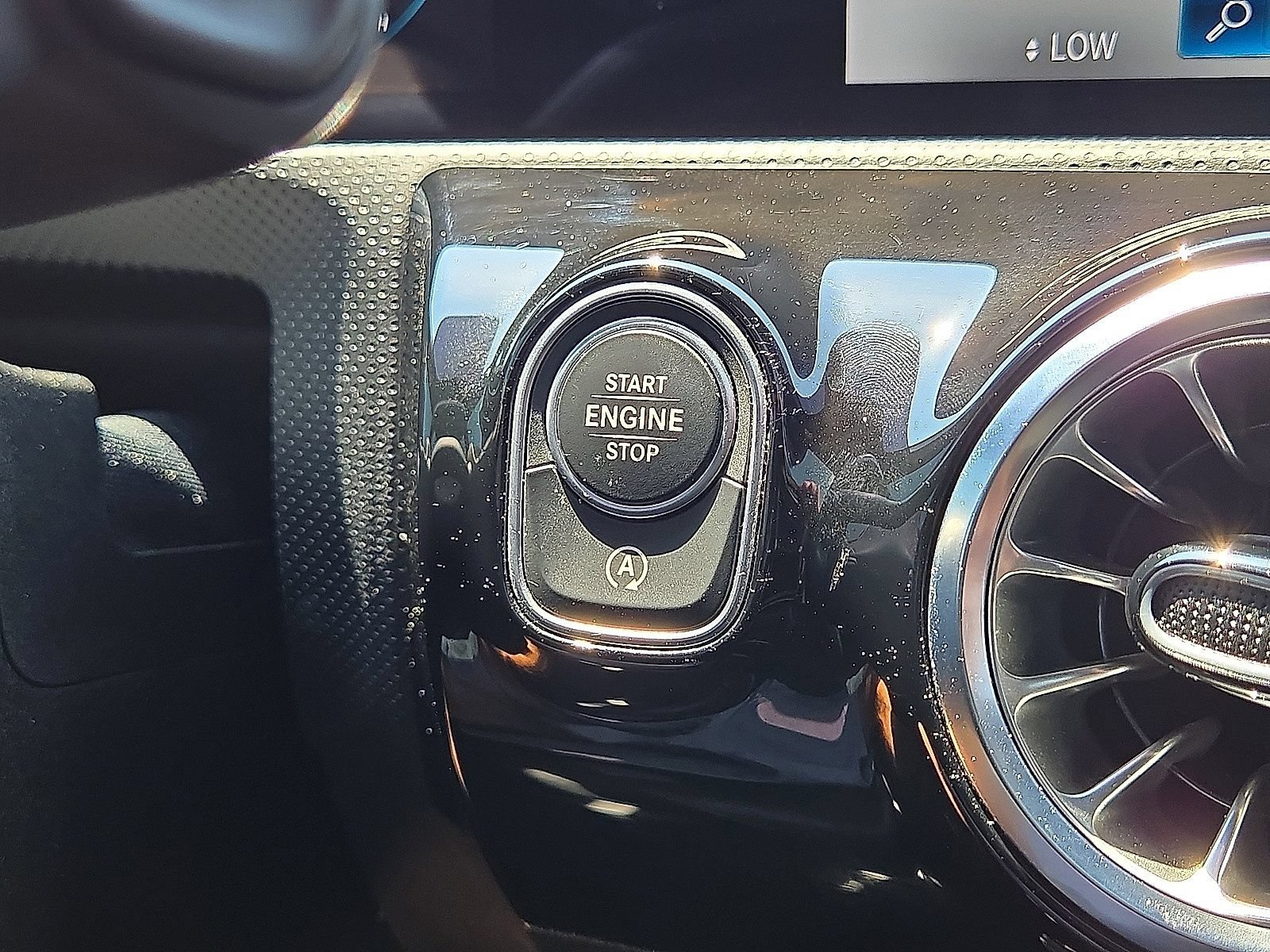 Used 2023 Mercedes-Benz CLA 250 4MATIC w/ Premium Package image 30