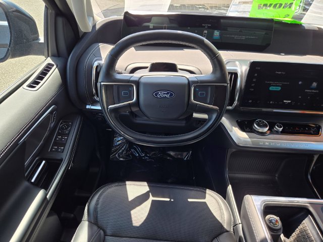 Certified 2025 Ford Expedition Platinum AWD/4WD image 17