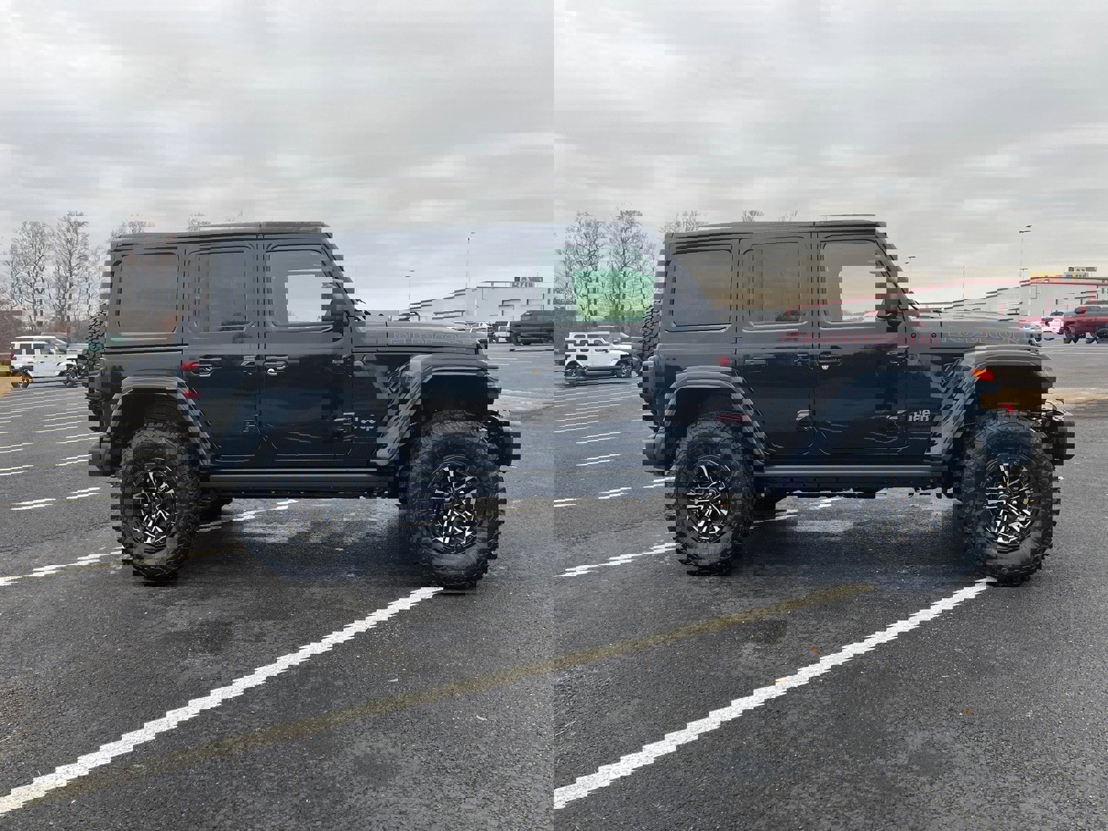 New 2026 Jeep Wrangler Unlimited Rubicon w/ Steel Bumper Group image 4