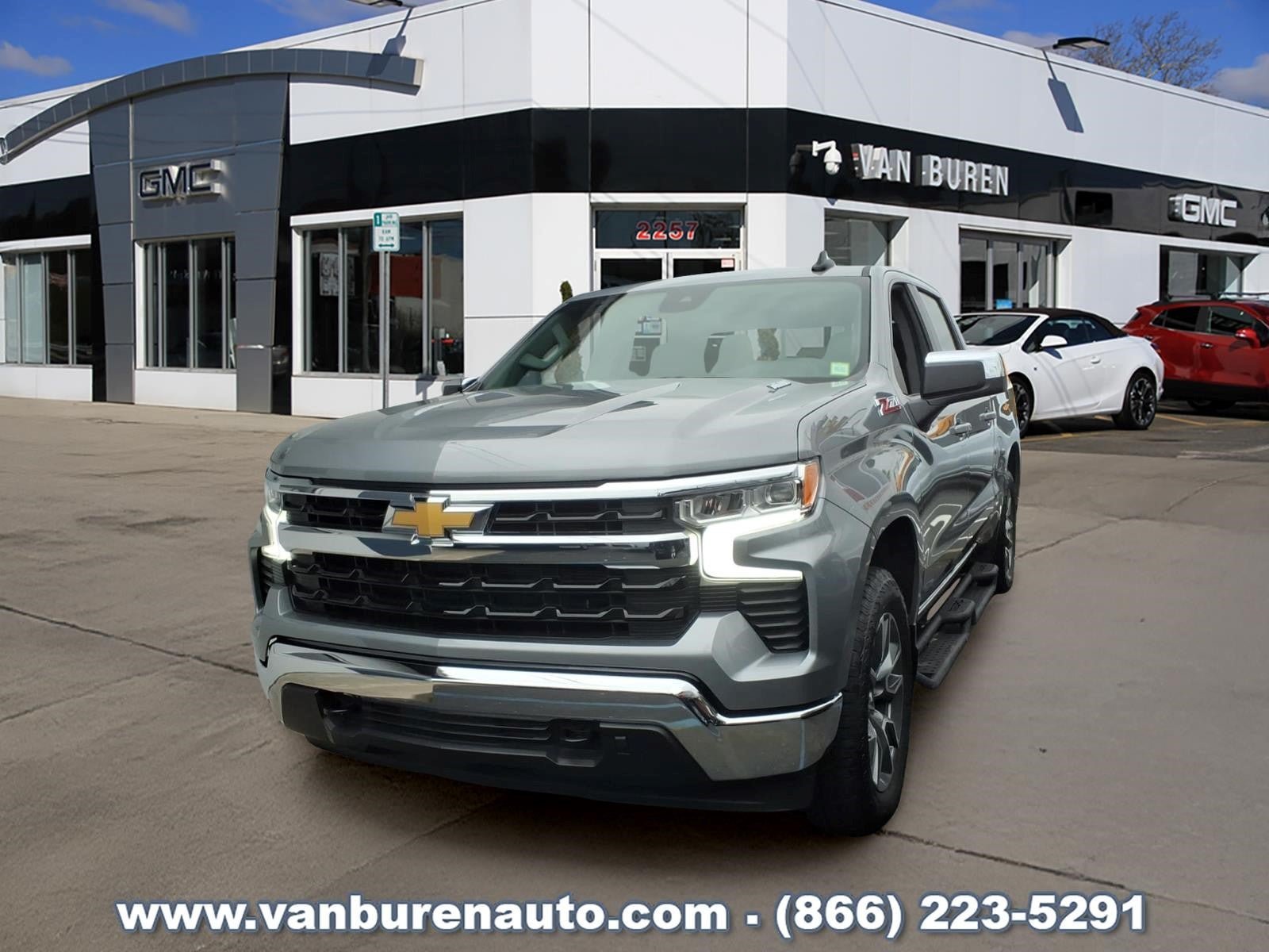 Certified 2025 Chevrolet Silverado 1500 LT w/ Z71 Off-Road Package AWD/4WD image 1