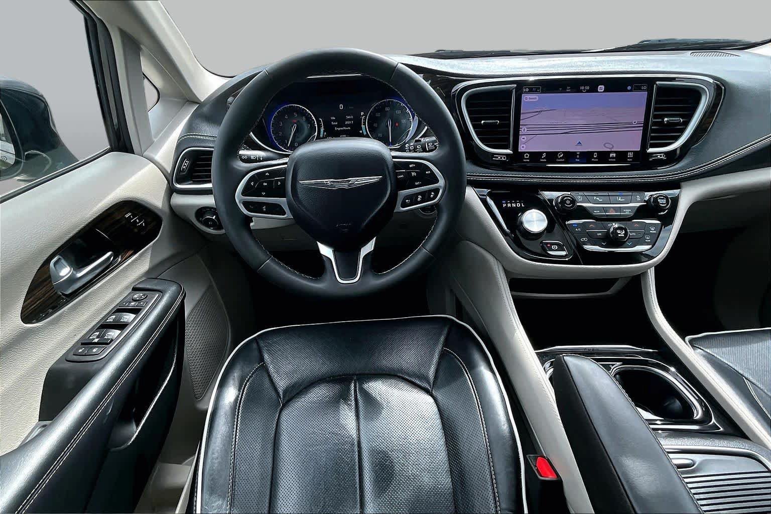 Used 2023 Chrysler Pacifica Limited FWD image 6