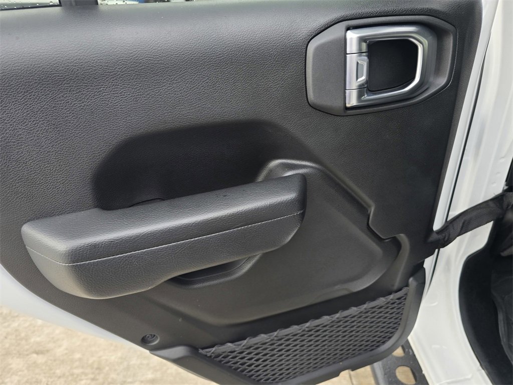 Used 2024 Jeep Wrangler Sport S image 13