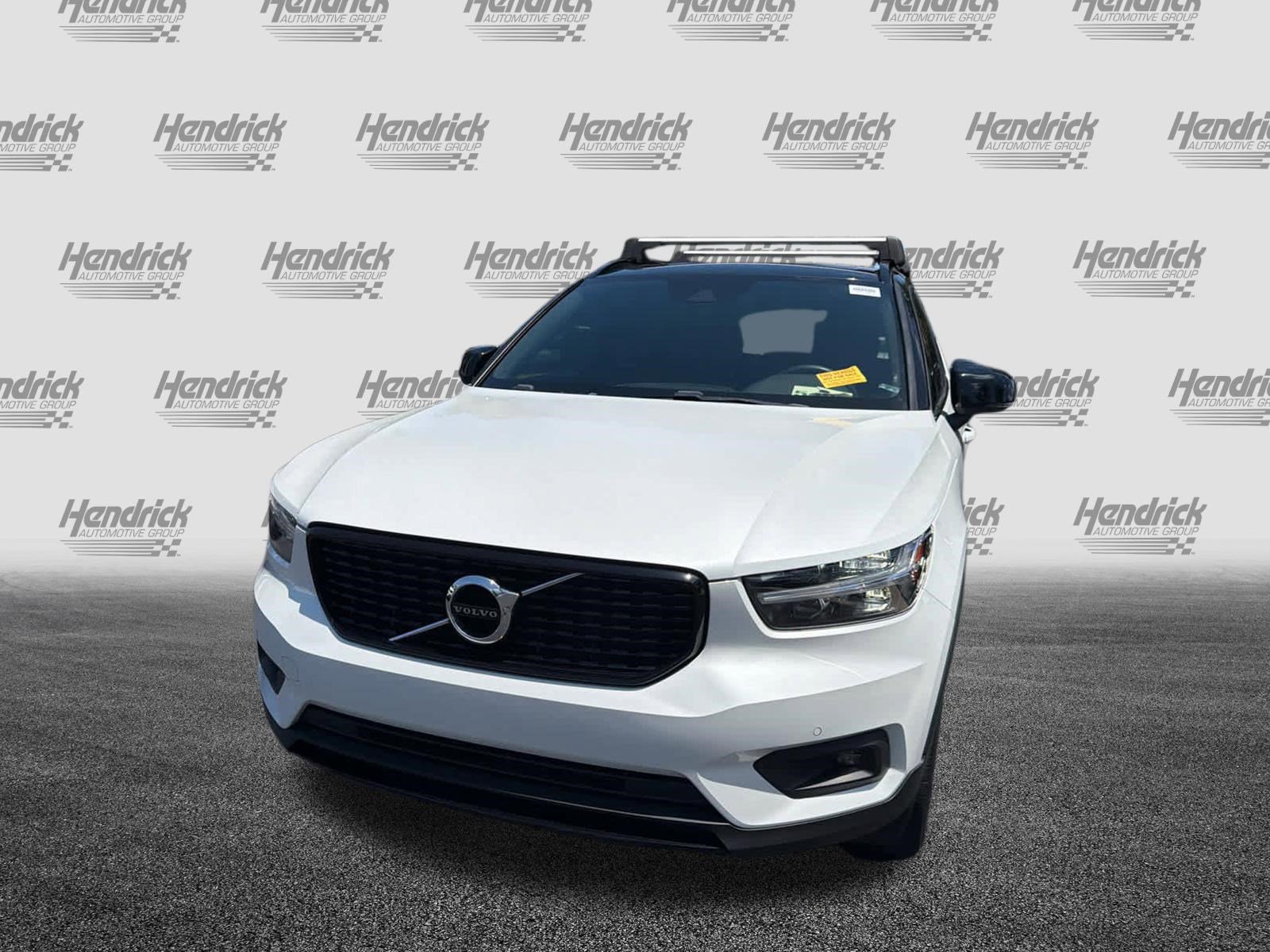 Used 2022 Volvo XC40 T4 R-Design w/ Protection Package Premier FWD image 5