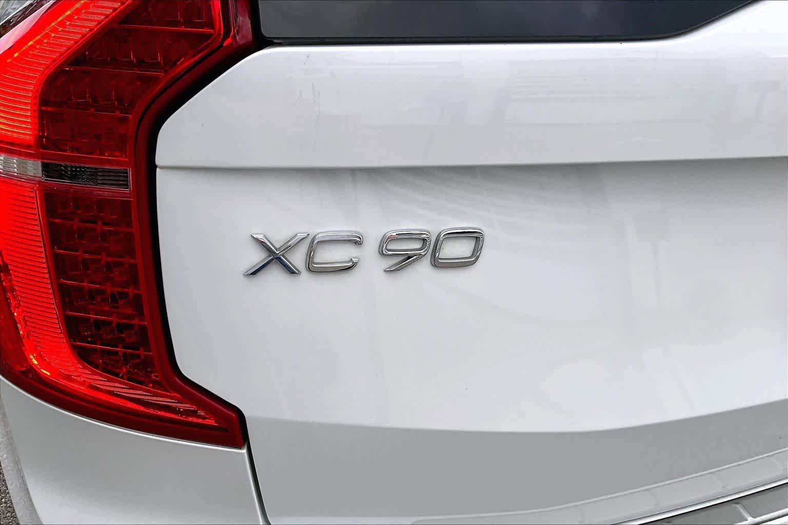 Certified 2023 Volvo XC90 B6 Plus w/ Protection Package Premier AWD/4WD image 33