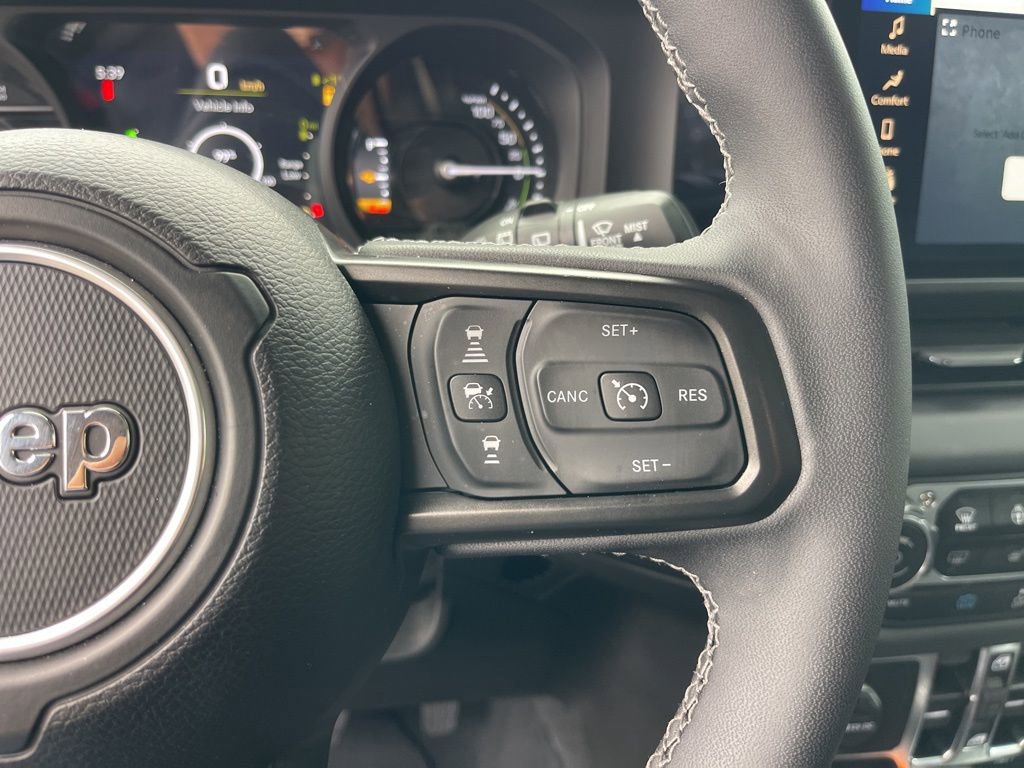 Certified 2025 Jeep Wrangler Unlimited Rubicon 4xe w/ Safety Group image 17