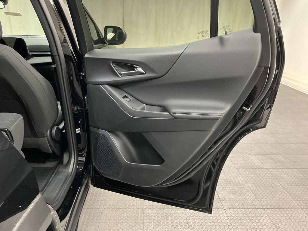 New 2027 Chevrolet Equinox LT w/ LPO, Floor Liner Package AWD/4WD image 28