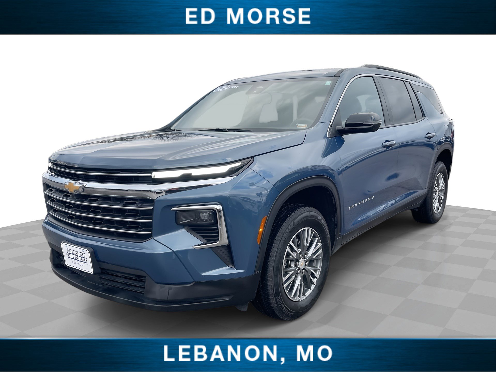 Used 2025 Chevrolet Traverse LT