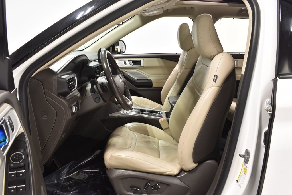 Used 2020 Ford Explorer Platinum w/ Premium Technology Package image 10