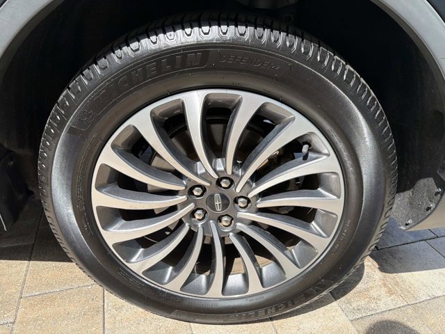 Certified 2022 Lincoln Aviator Reserve w/ Equipment Group 201A image 33