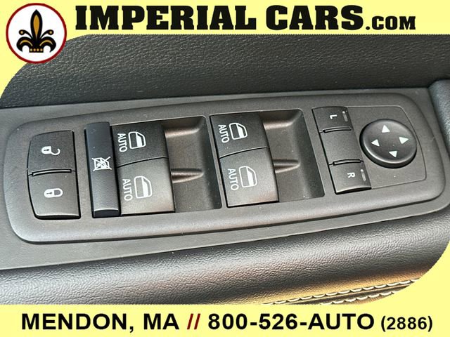 New 2026 Chrysler Pacifica Select FWD image 21