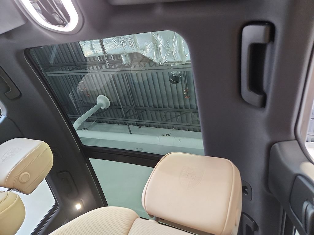 New 2026 Porsche Macan AWD/4WD image 14
