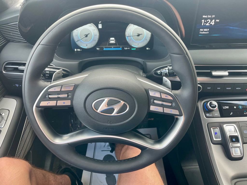 Used 2025 Hyundai Palisade Calligraphy image 15