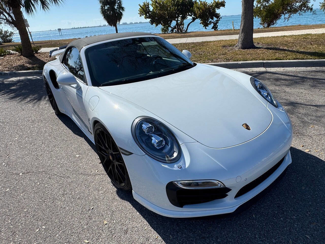 Used 2015 Porsche 911 Turbo S AWD/4WD image 24
