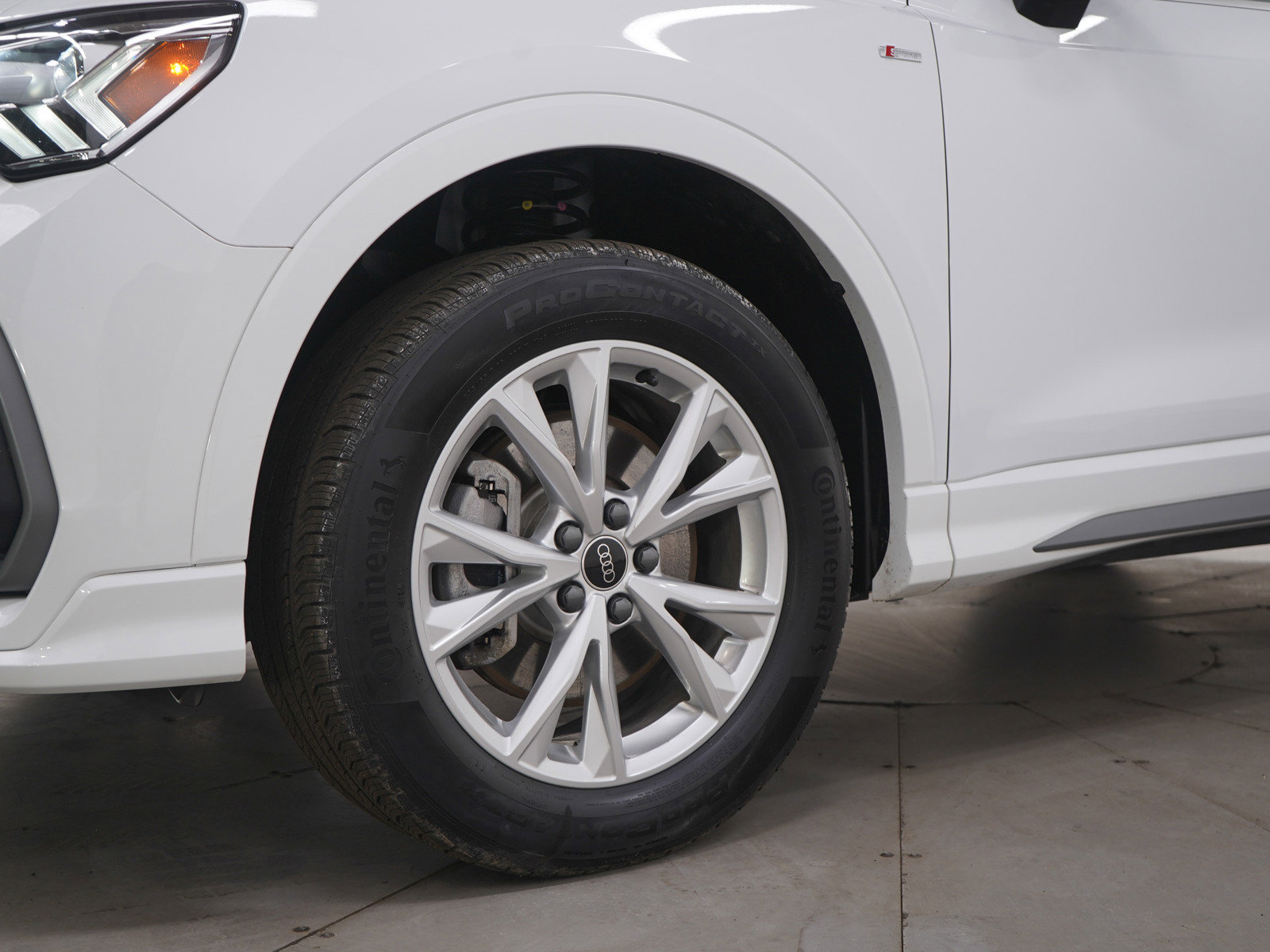 Used 2025 Audi Q3 2.0T Premium image 30