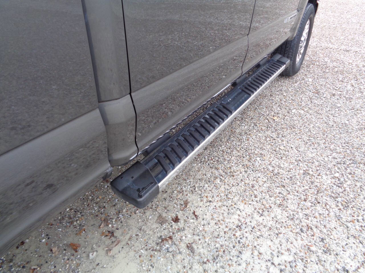 Used 2017 Ford F250 Lariat w/ Chrome Package image 26