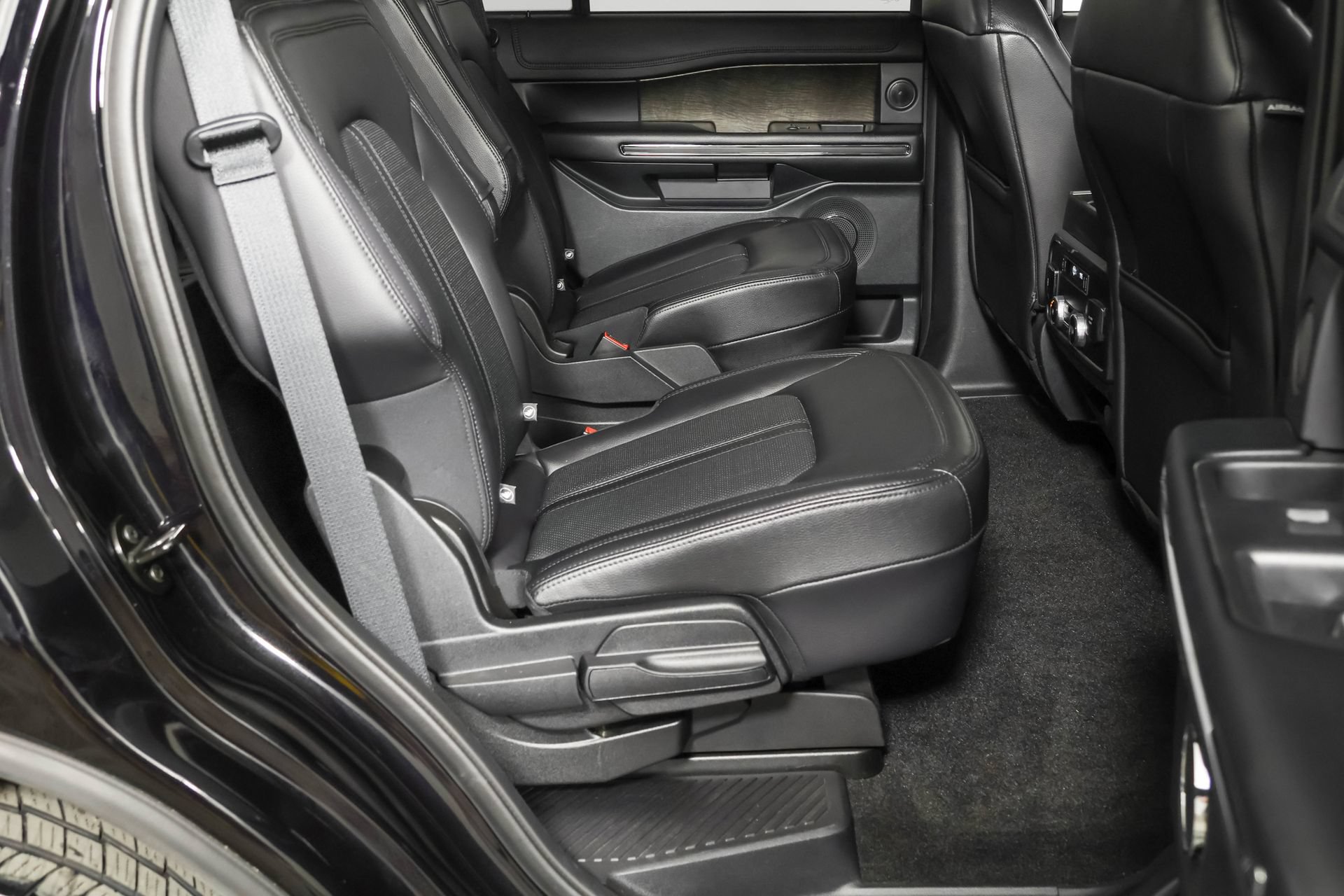Used 2021 Ford Expedition Limited AWD/4WD image 44