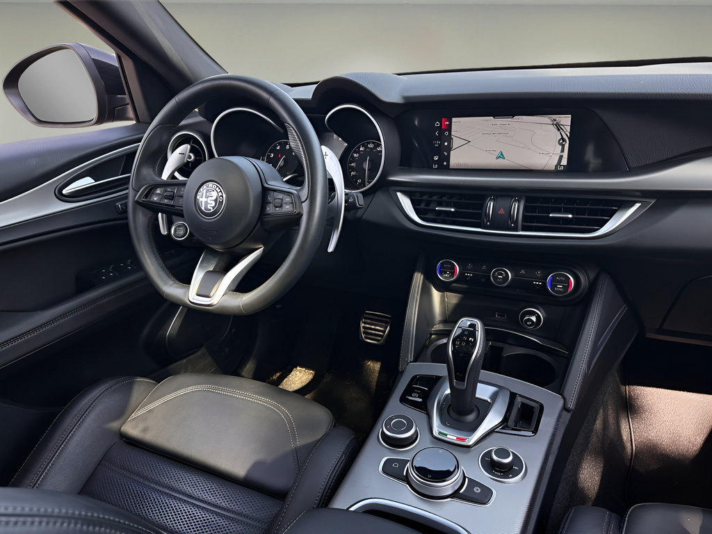 Used 2023 Alfa Romeo Stelvio Veloce AWD/4WD image 7