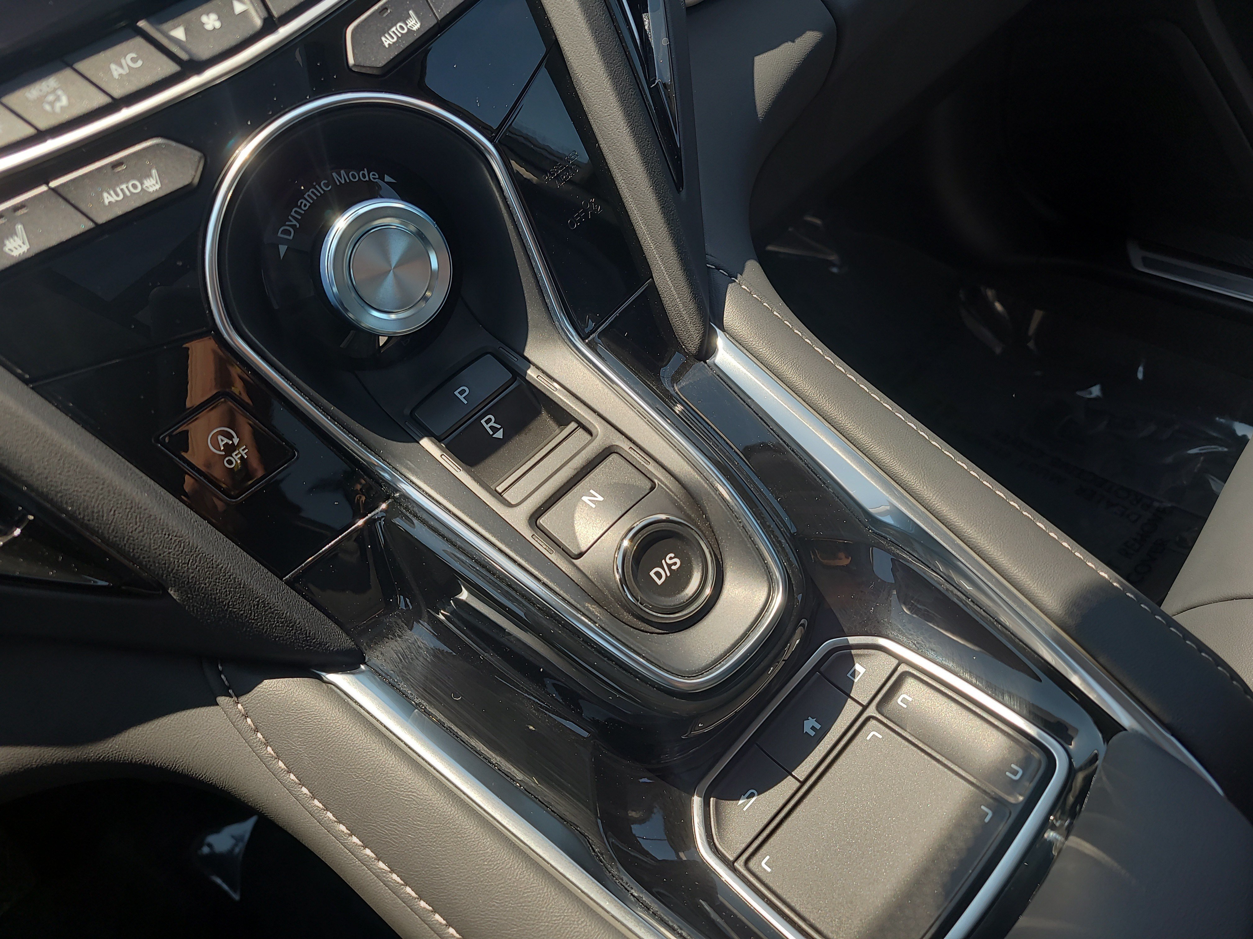 Used 2025 Acura RDX SH-AWD w/ Technology Package image 21