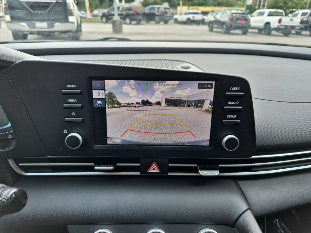 Used 2025 Hyundai Elantra SE FWD image 24