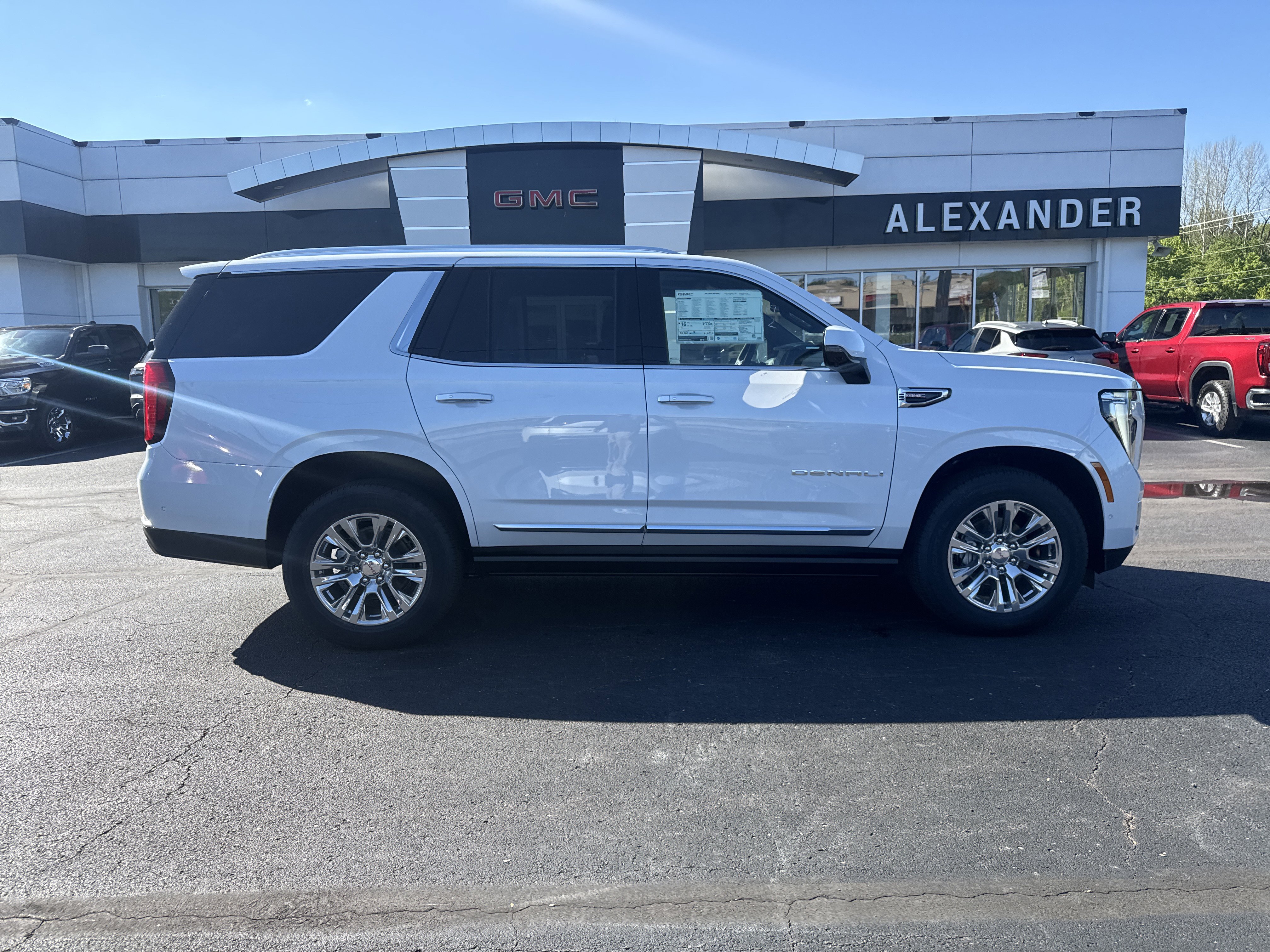 New 2026 GMC Yukon Denali w/ Sun & Power Step Package AWD/4WD image 2