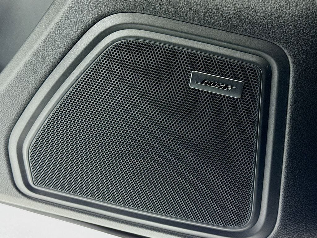 New 2026 Porsche Macan Turbo AWD/4WD image 12
