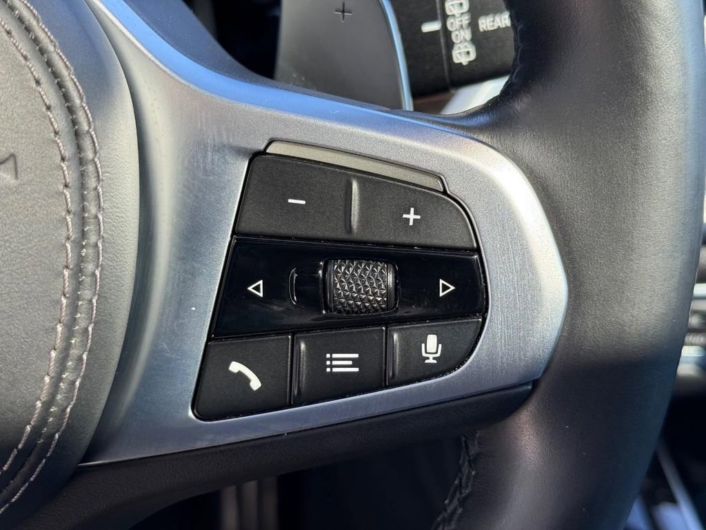 Used 2019 BMW X5 xDrive50i w/ M Sport Package image 18