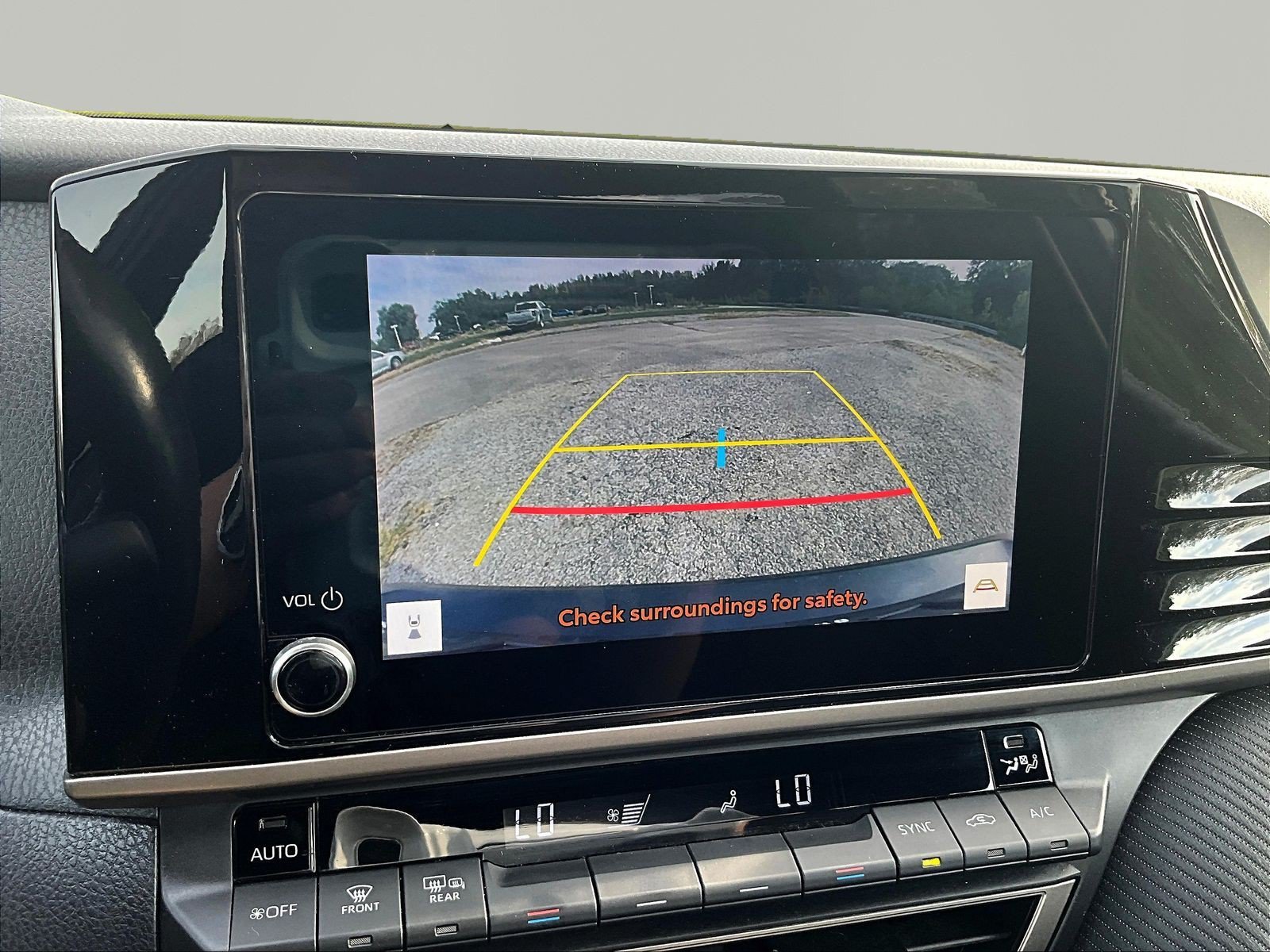 Used 2025 Toyota Camry SE FWD image 14
