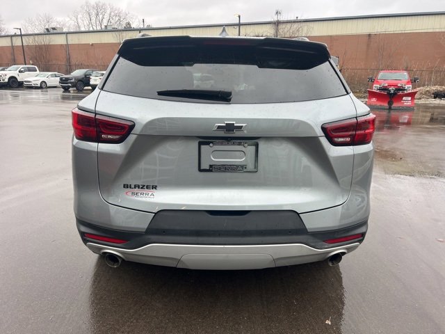 Used 2025 Chevrolet Blazer LT w/ Convenience Package image 6