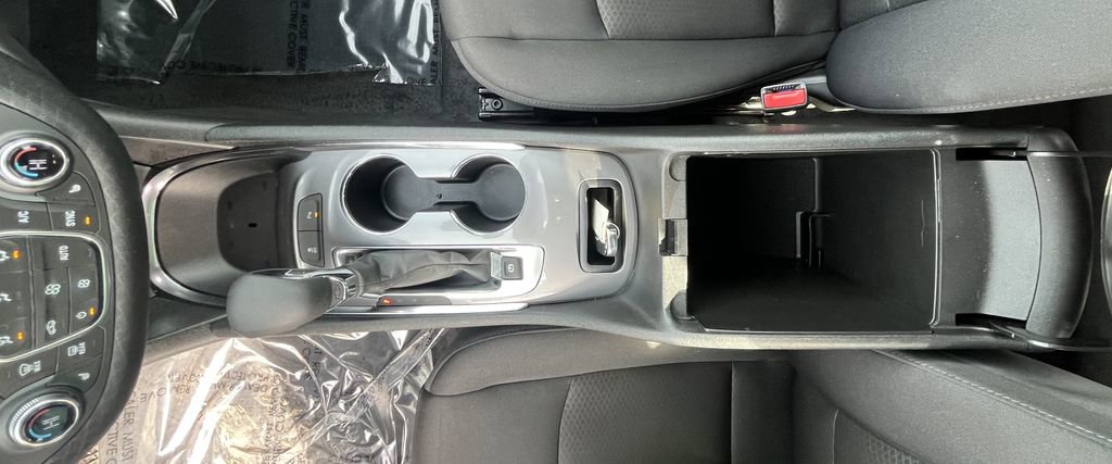 Used 2025 Chevrolet Malibu LT FWD image 15