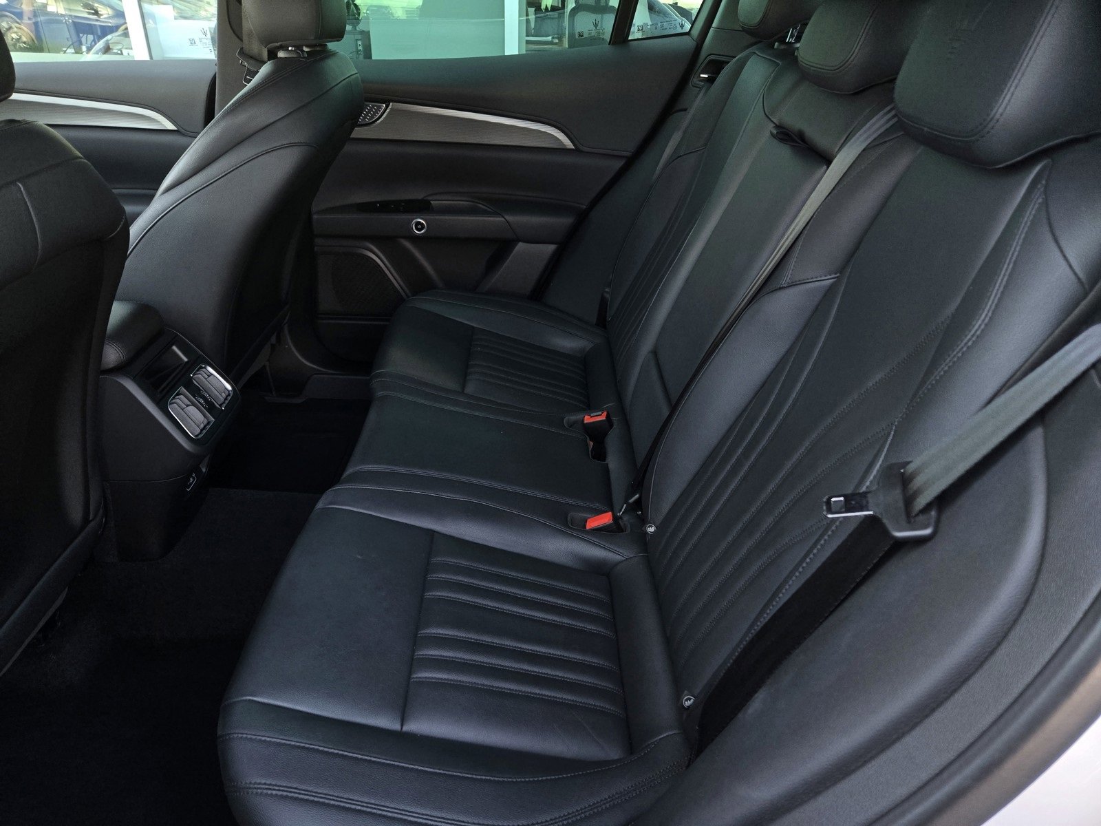 Used 2024 Maserati Grecale GT image 12