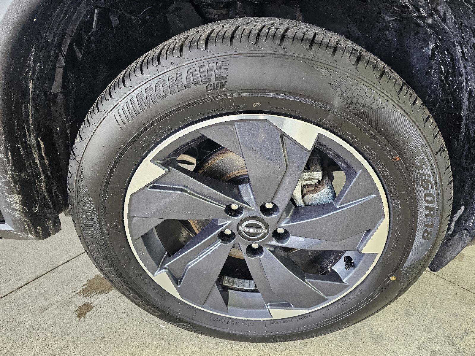 Used 2024 Nissan Rogue SV FWD image 9