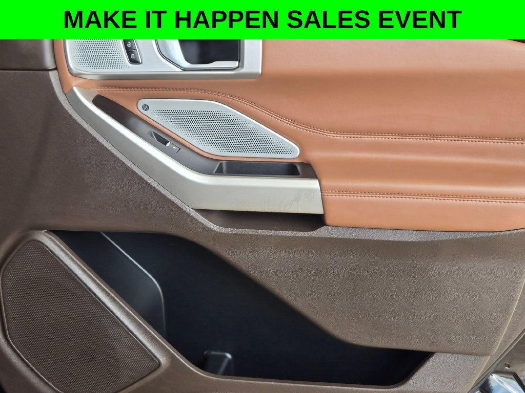 Used 2023 Ford Explorer King Ranch w/ Technology Package RWD image 30