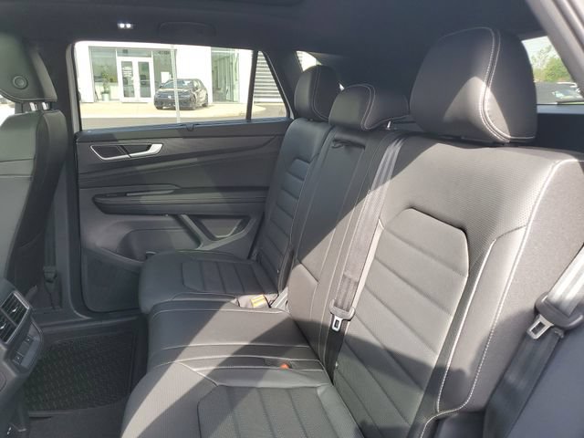 New 2026 Volkswagen Atlas Cross Sport SEL R-Line AWD/4WD image 11