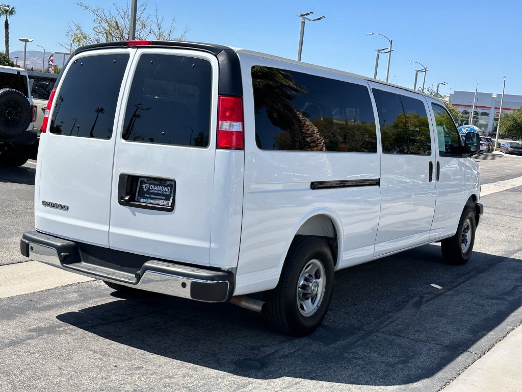Used 2025 Chevrolet Express 3500 LT w/ LT Preferred Equipment Group RWD image 7