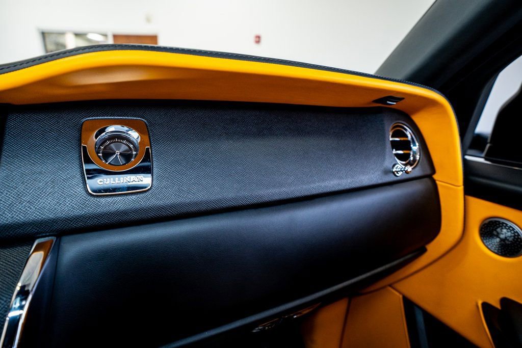 Used 2023 Rolls-Royce Cullinan image 61