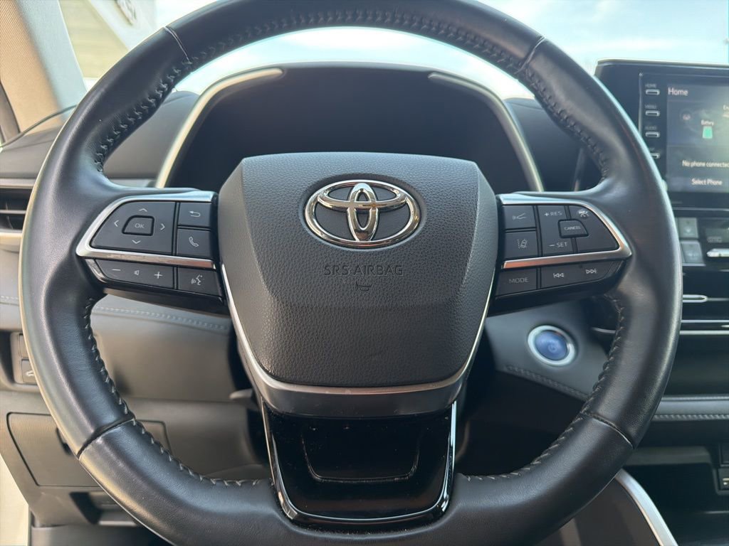 Used 2021 Toyota Highlander XLE image 24