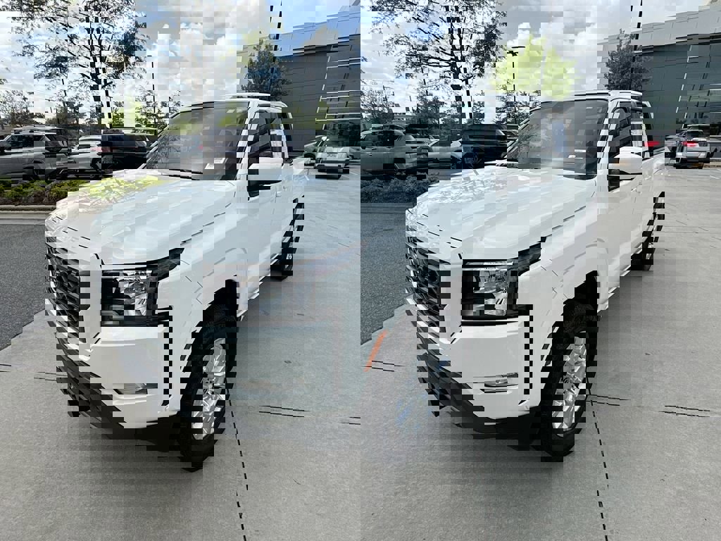 Used 2024 Nissan Frontier SV w/ SV Convenience Package image 5