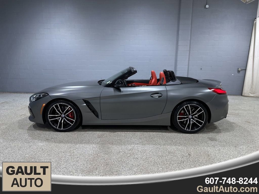 Certified 2023 BMW Z4 M40i w/ Premium Package image 5