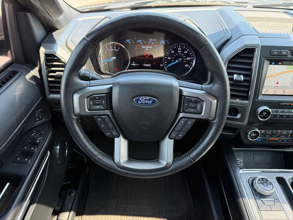 Used 2018 Ford Expedition XLT w/ Equipment Group 202A AWD/4WD image 15